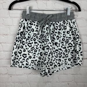 Lounge Comfort Pull On Elastic Waist Shorts Boyfriend Shorts Sz S Leopard Print‎